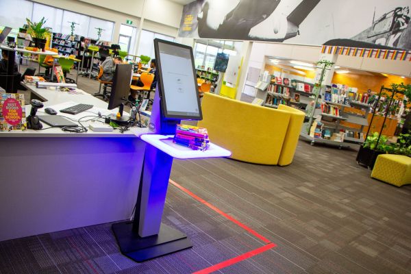 New Self-Service Library Kiosk Popular with Students and Staff